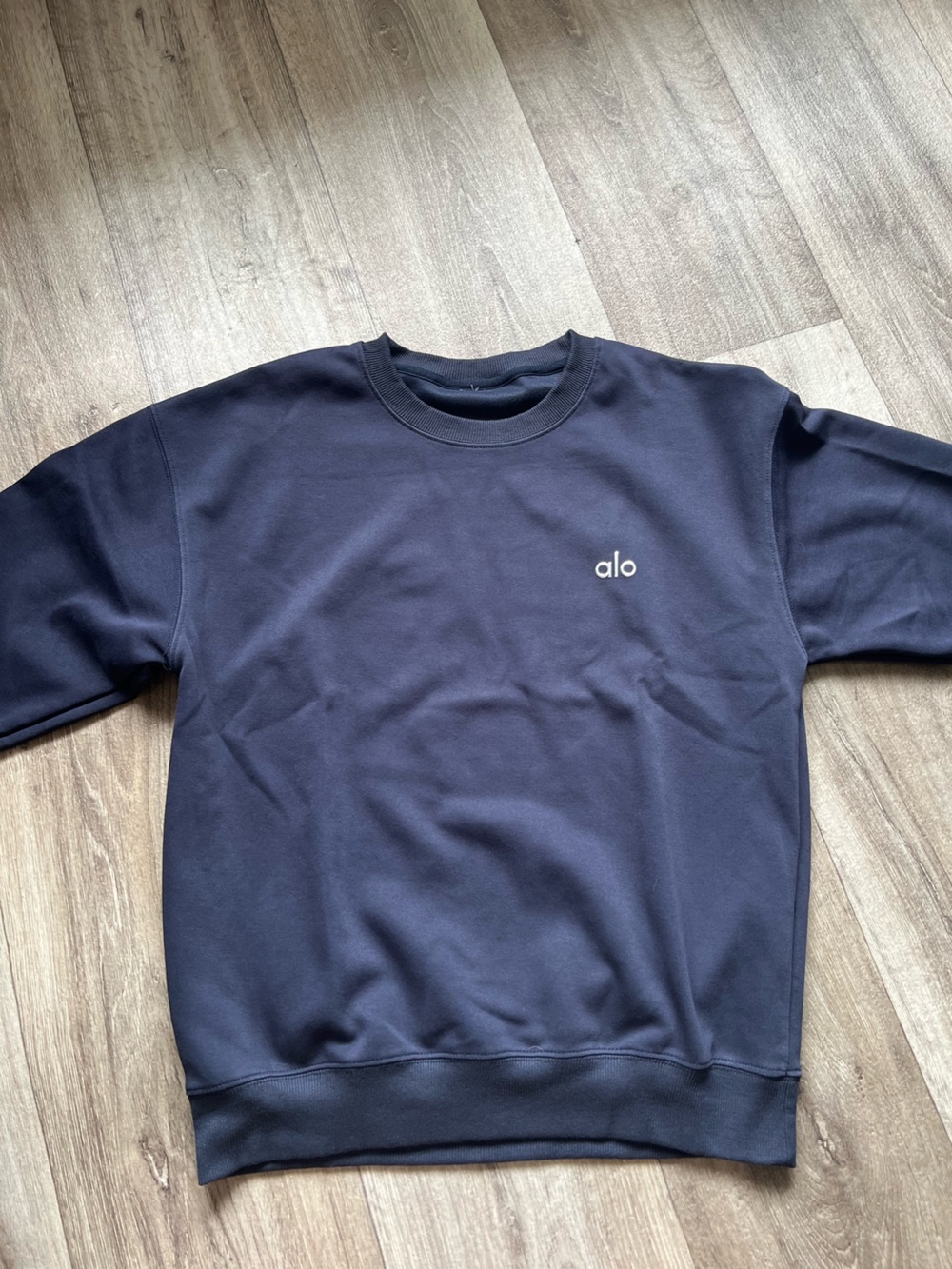 Alo Yoga Black Accolade Crewneck Sweatshirt
